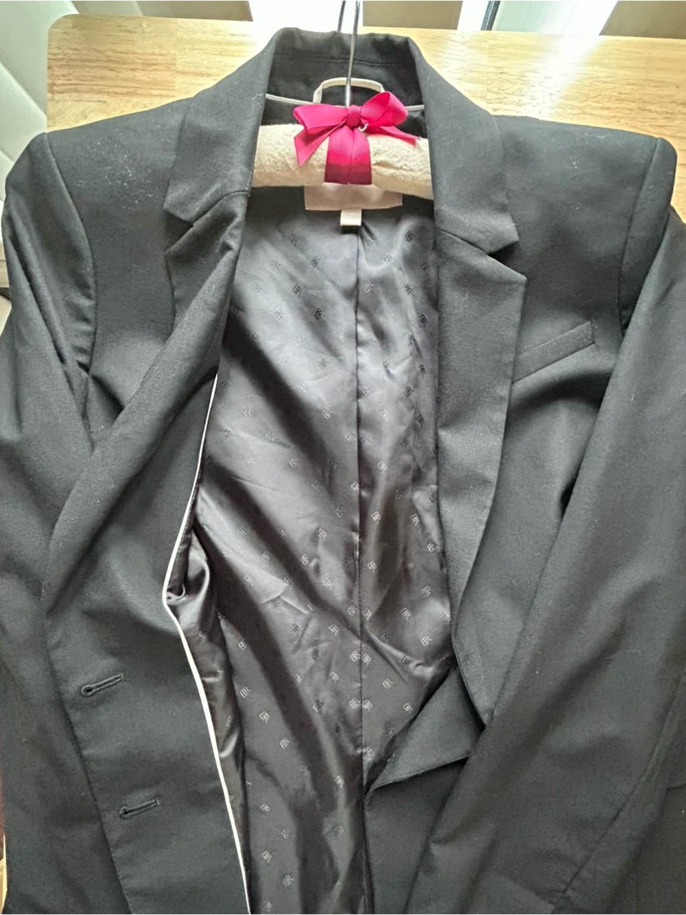Banana Republic Classic Tailored Wool Black Blazer for Women, size 10
